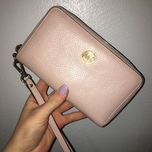 Wristlet